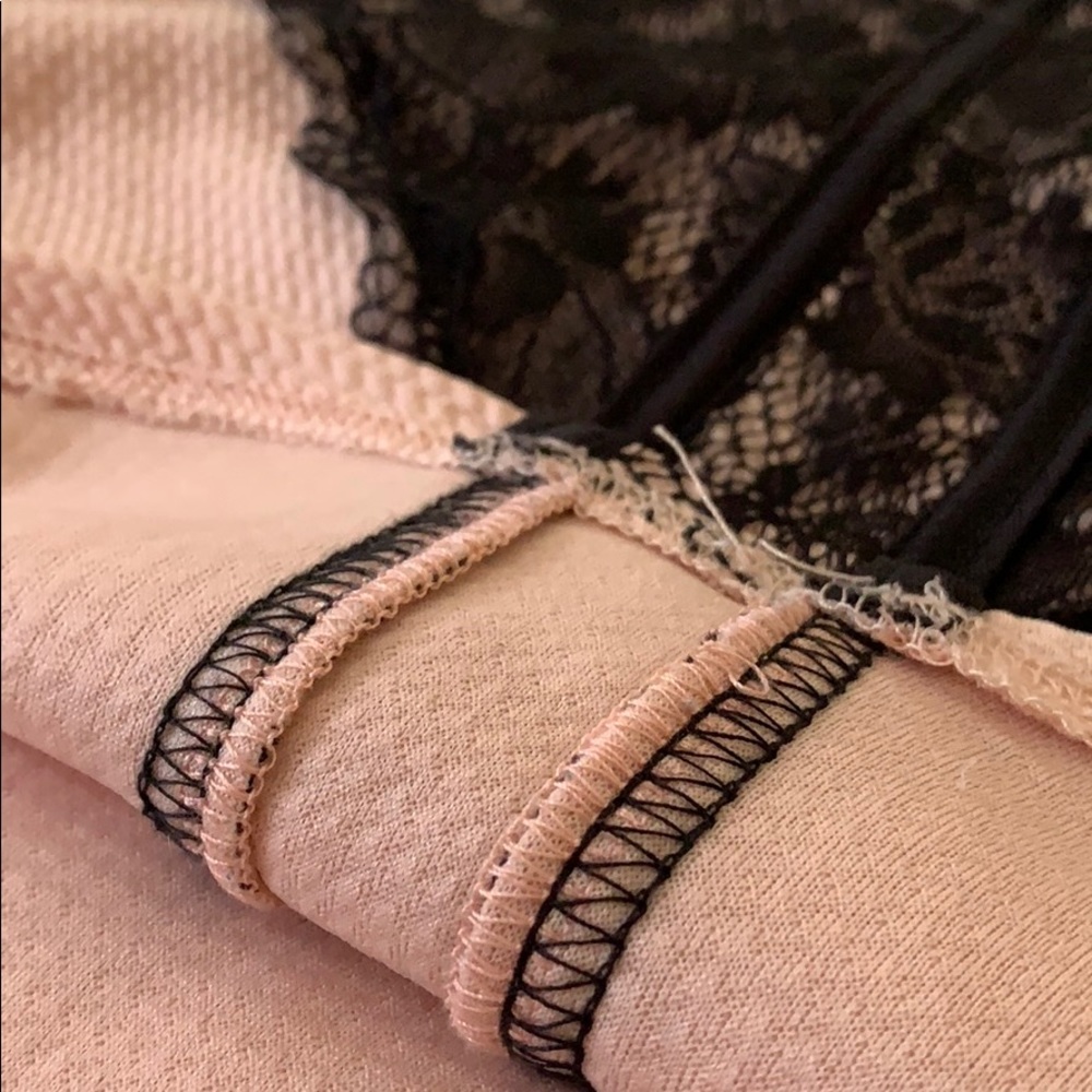 Lace Pink Crop Top - Picture 4 of 4